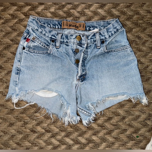 Mudd Pants - TRUE Y2K MUDD Cut off RAW hem short shorts Distressed light wash Denim Size 3 or